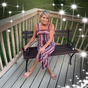 Meet your Posher, Dee